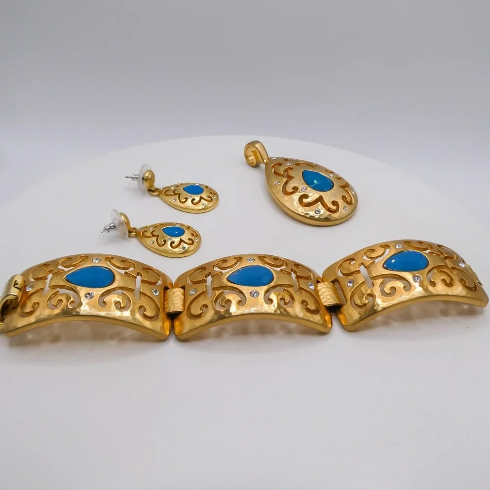 Brighton Versailles Jupiter Blue Hammered Goldtone Bracelet Pendant Earring Set